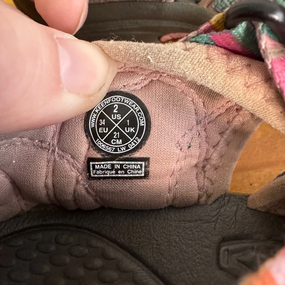 Keen‎ Newport H2 multicolored striped hiking sandals size 2